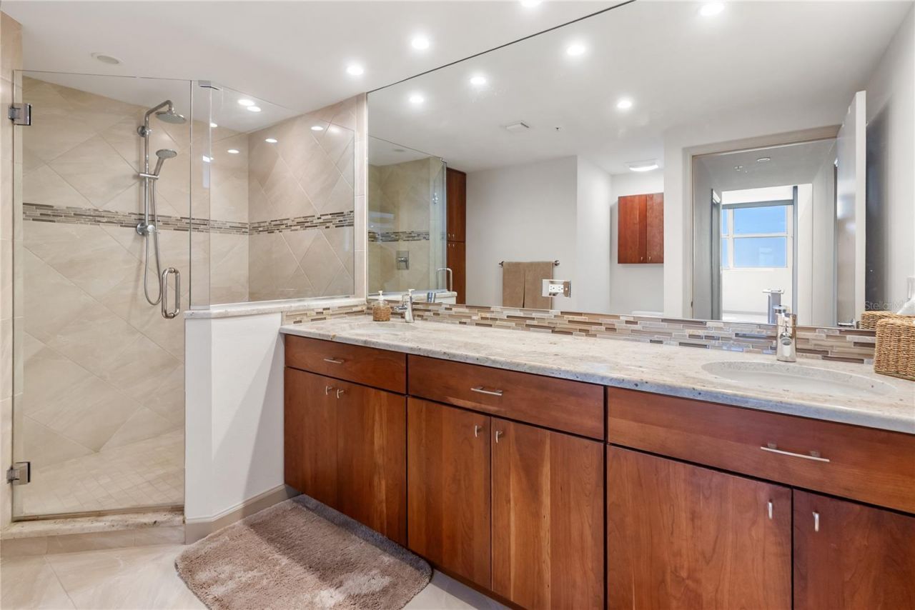 1800 Benjamin Franklin Drive, Unit B809, Sarasota, FL 34236 Photo