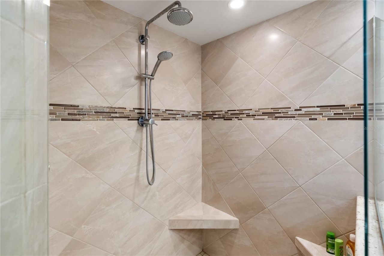 1800 Benjamin Franklin Drive, Unit B809, Sarasota, FL 34236 Photo