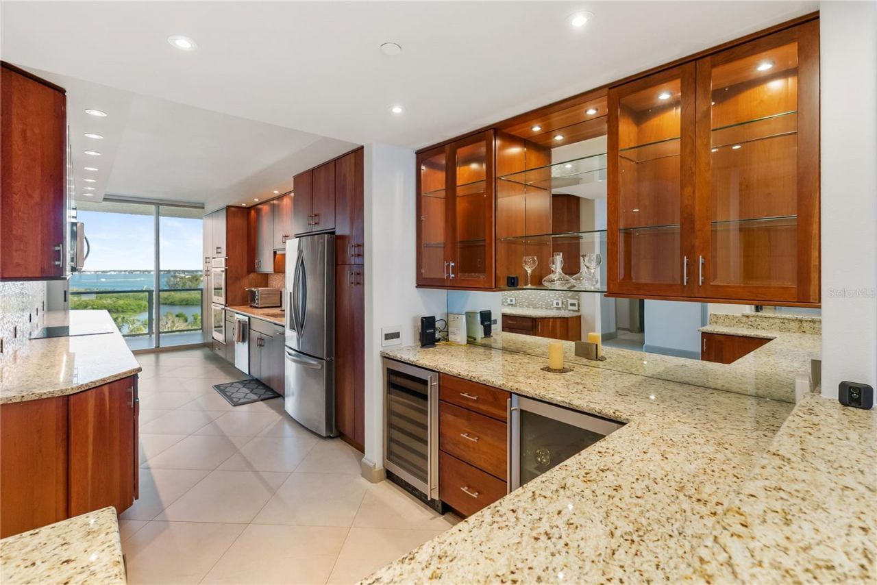 1800 Benjamin Franklin Drive, Unit B809, Sarasota, FL 34236 Photo