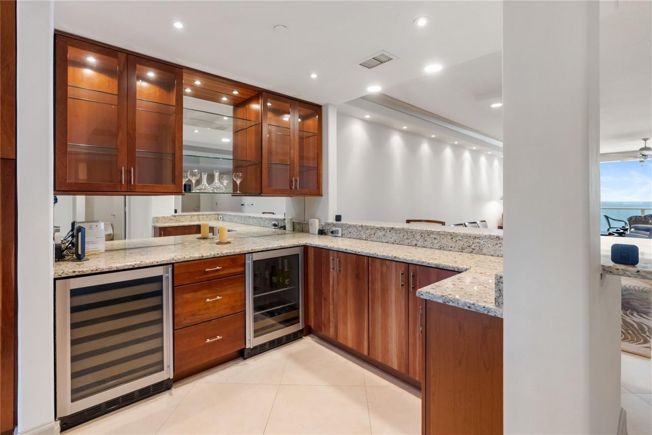 1800 Benjamin Franklin Drive, Unit B809, Sarasota, FL 34236 Photo