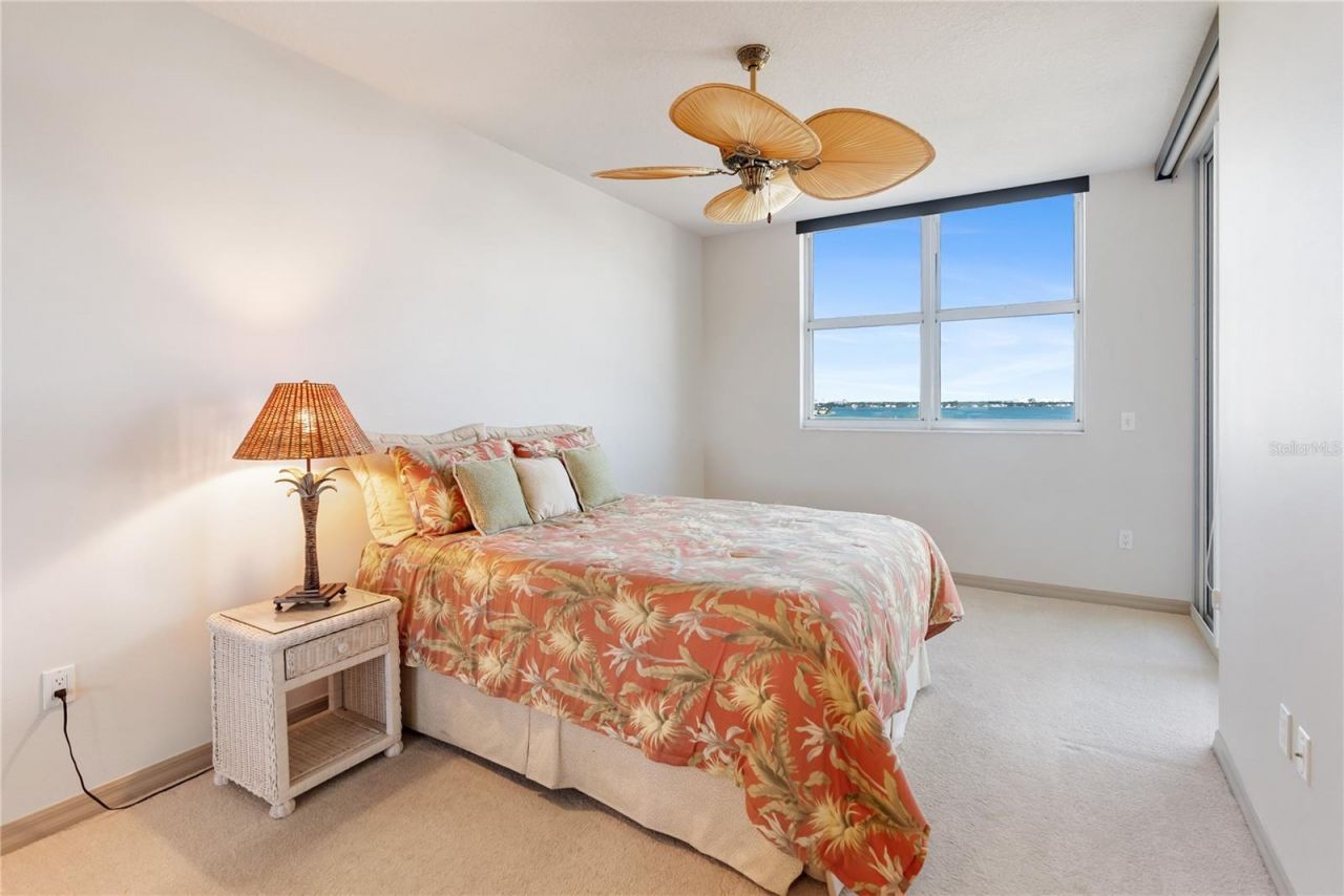 1800 Benjamin Franklin Drive, Unit B809, Sarasota, FL 34236 Photo