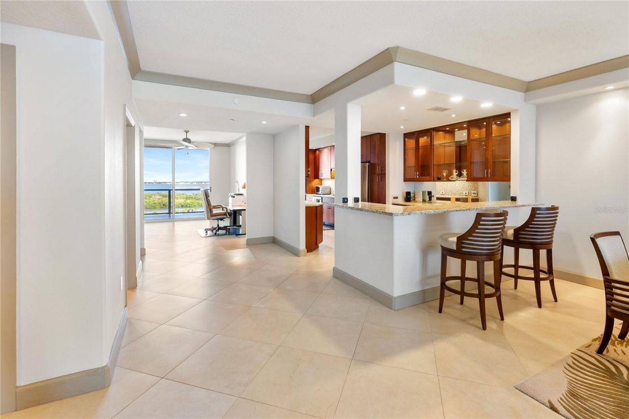 1800 Benjamin Franklin Drive, Unit B809, Sarasota, FL 34236 Photo