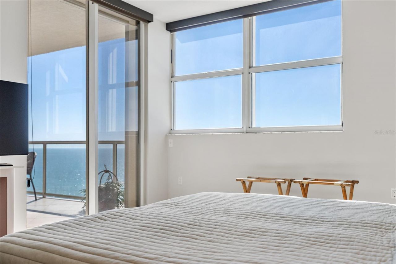 1800 Benjamin Franklin Drive, Unit B809, Sarasota, FL 34236 Photo