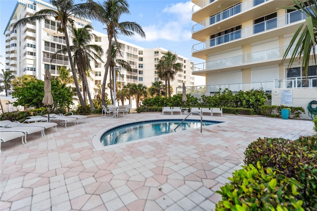 1800 Benjamin Franklin Drive, Unit B809, Sarasota, FL 34236 Photo