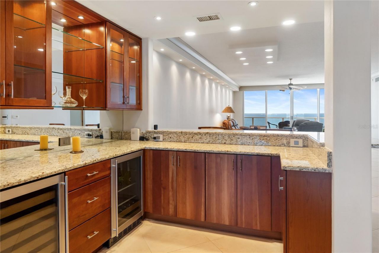 1800 Benjamin Franklin Drive, Unit B809, Sarasota, FL 34236 Photo