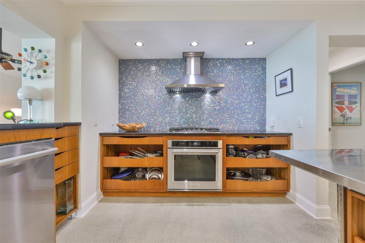 2158 Blossom Way S, Saint Petersburg, FL 33712 Photo