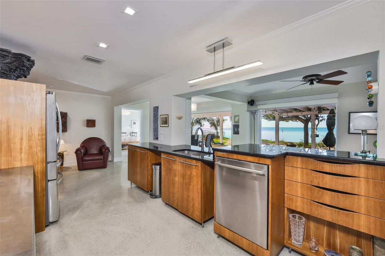 2158 Blossom Way S, Saint Petersburg, FL 33712 Photo