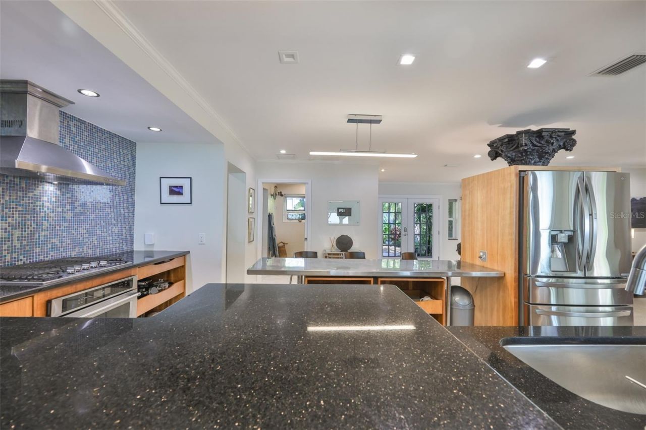 2158 Blossom Way S, Saint Petersburg, FL 33712 Photo