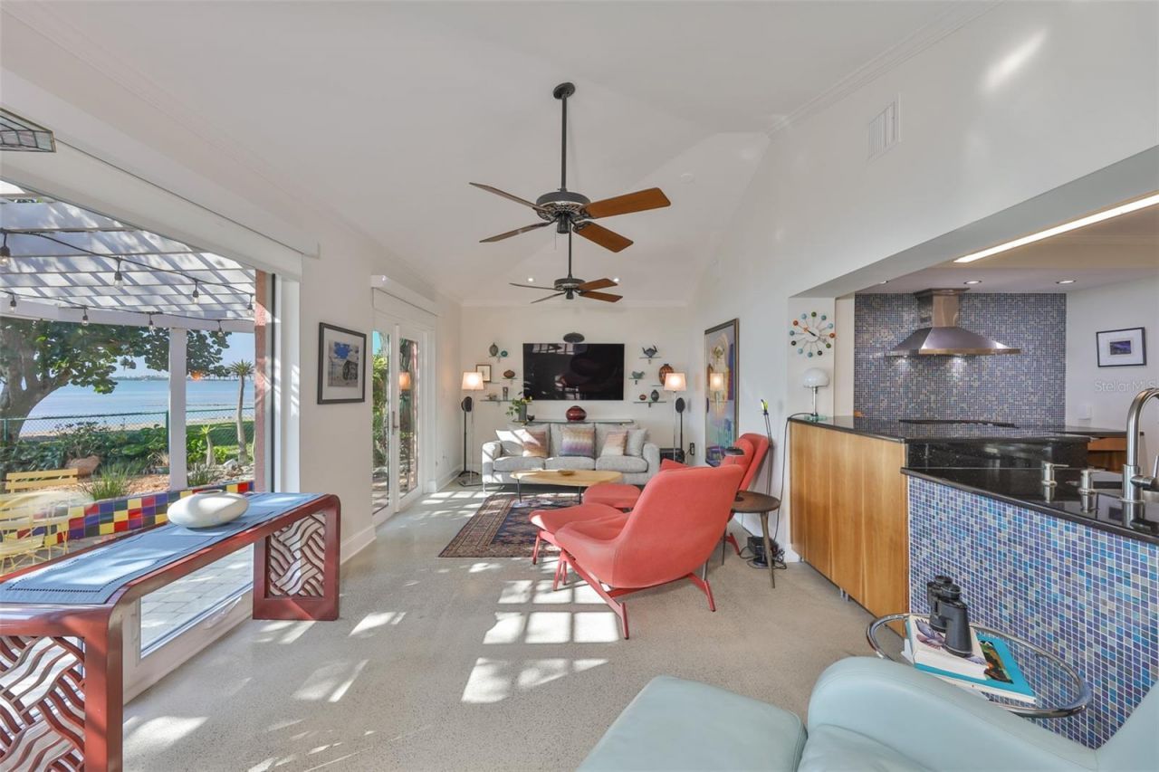 2158 Blossom Way S, Saint Petersburg, FL 33712 Photo