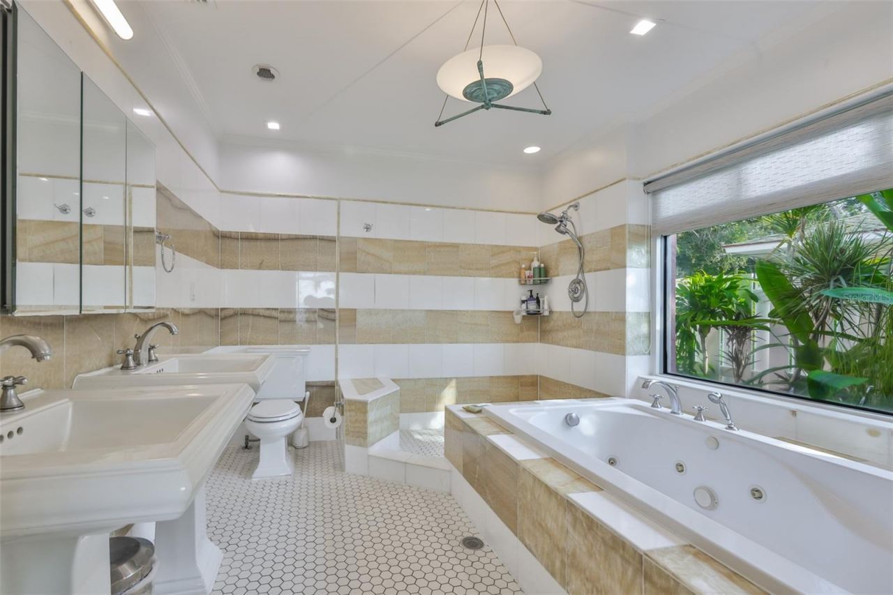 2158 Blossom Way S, Saint Petersburg, FL 33712 Photo