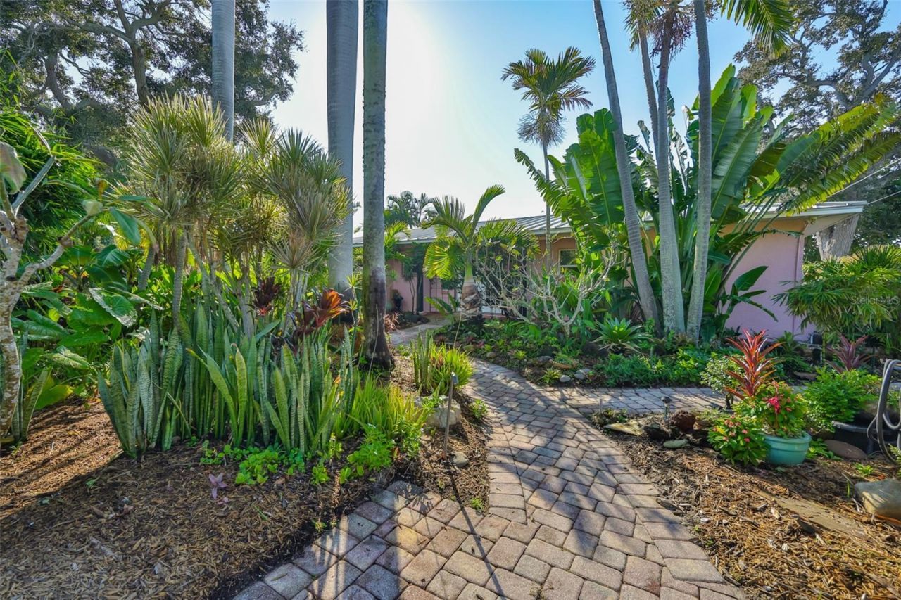 2158 Blossom Way S, Saint Petersburg, FL 33712 Photo