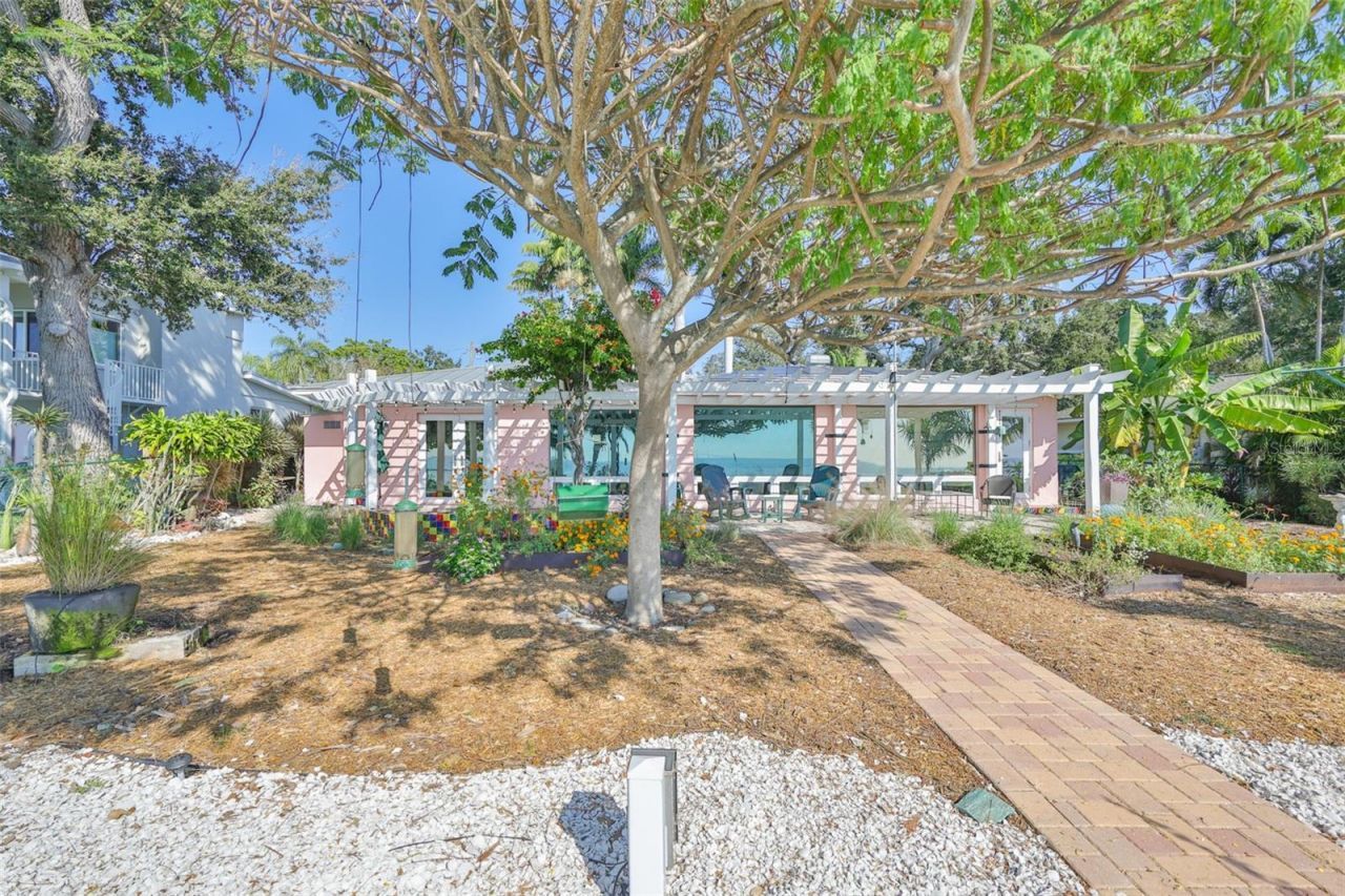 2158 Blossom Way S, Saint Petersburg, FL 33712 Photo