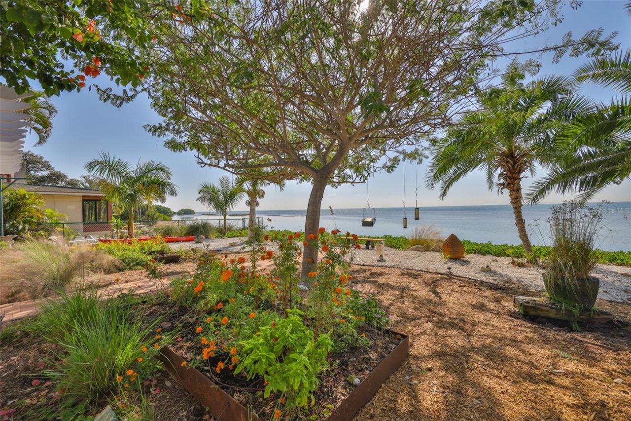 2158 Blossom Way S, Saint Petersburg, FL 33712 Photo