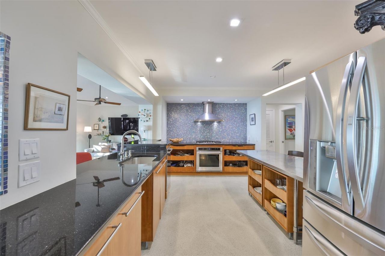 2158 Blossom Way S, Saint Petersburg, FL 33712 Photo