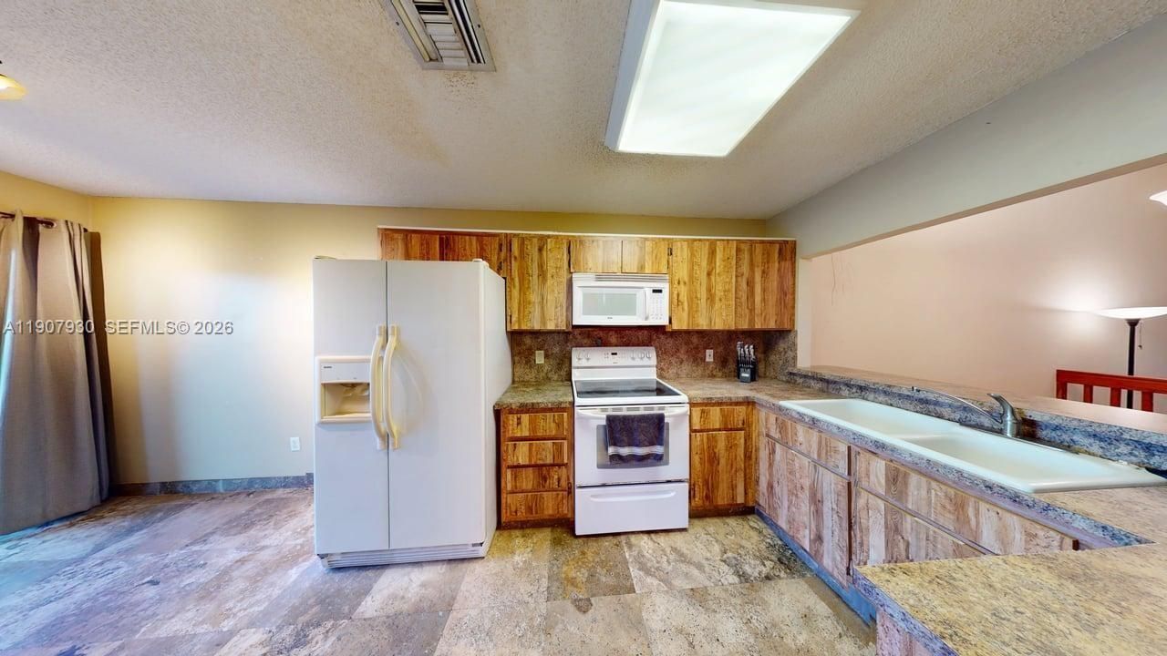 4222 SW 87th Ter, Davie, FL 33328 Photo