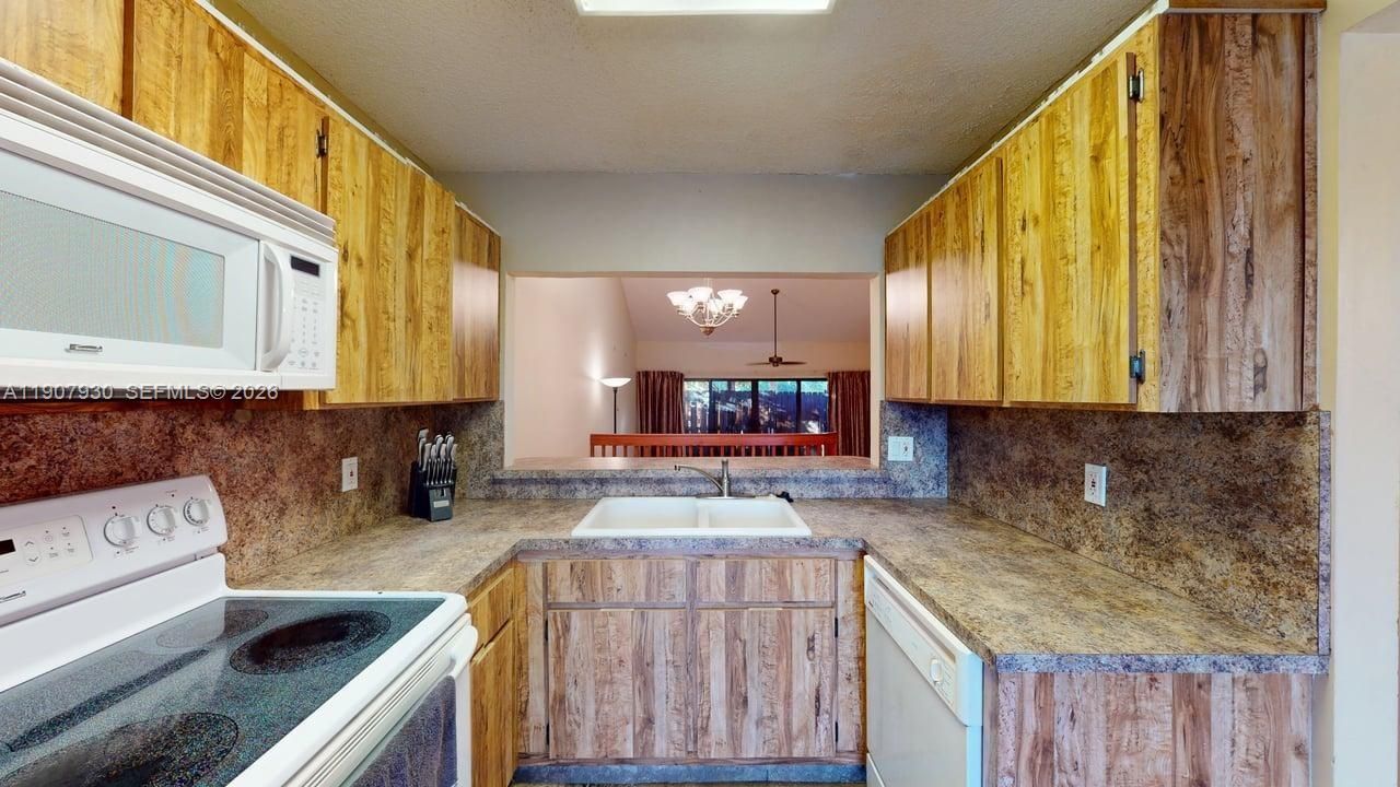 4222 SW 87th Ter, Davie, FL 33328 Photo