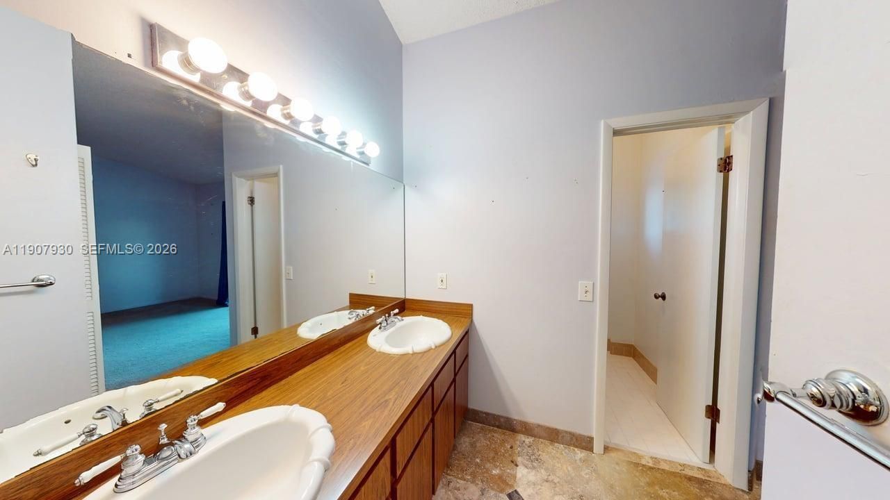 4222 SW 87th Ter, Davie, FL 33328 Photo