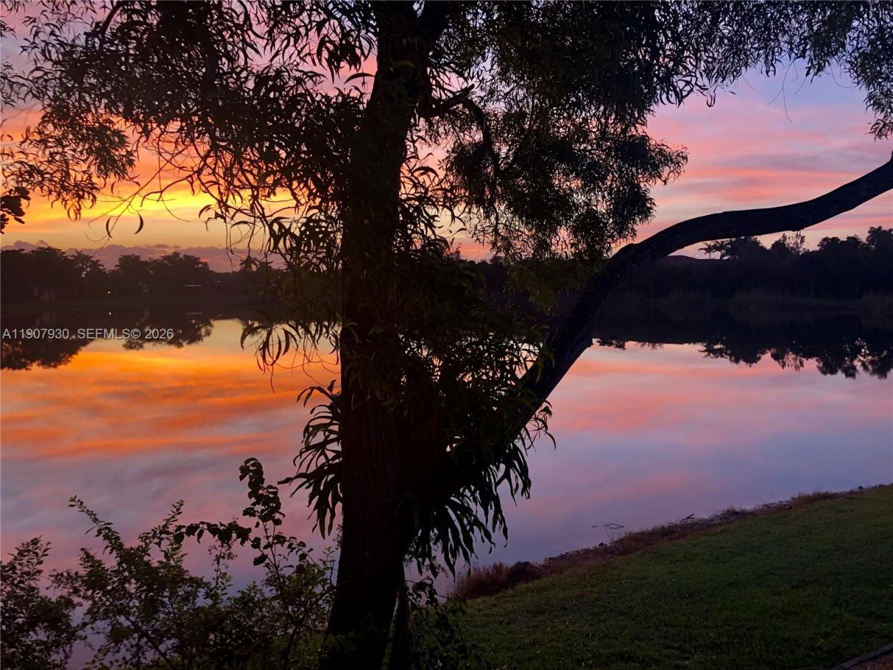 4222 SW 87th Ter, Davie, FL 33328 Photo