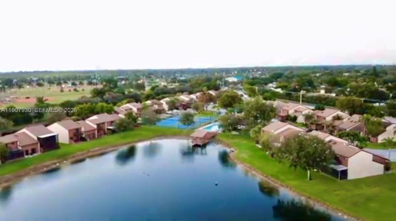 4222 SW 87th Ter, Davie, FL 33328 Photo