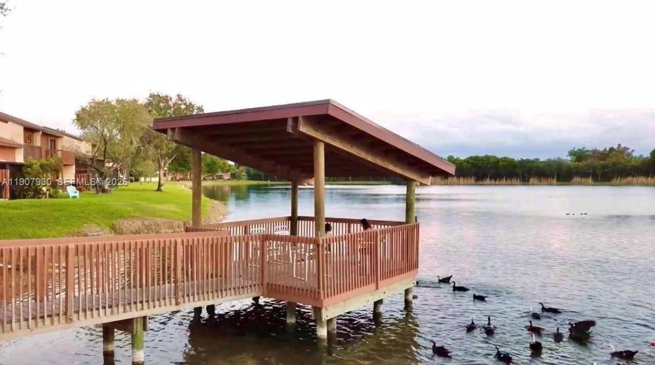 4222 SW 87th Ter, Davie, FL 33328 Photo