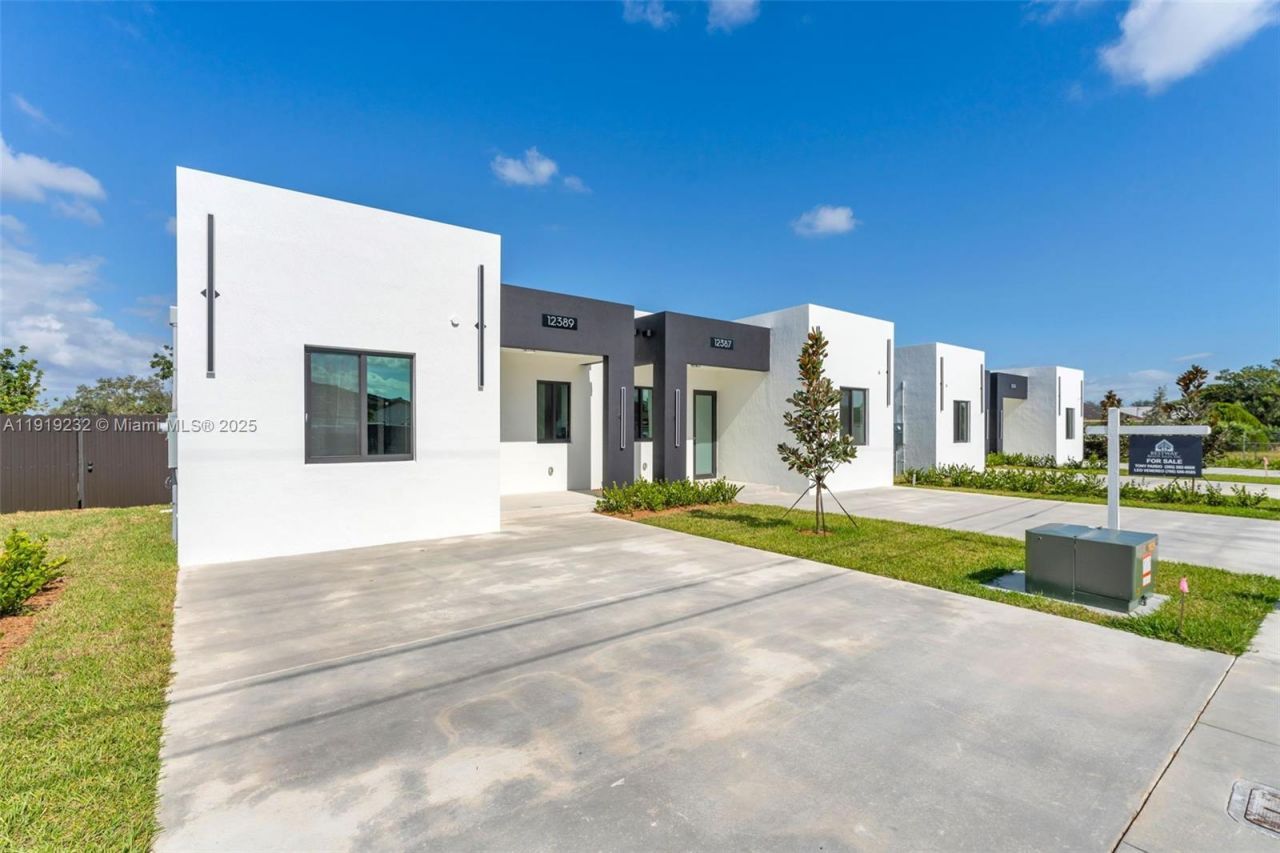 12389 SW 220 St, Miami, FL 33170 Photo