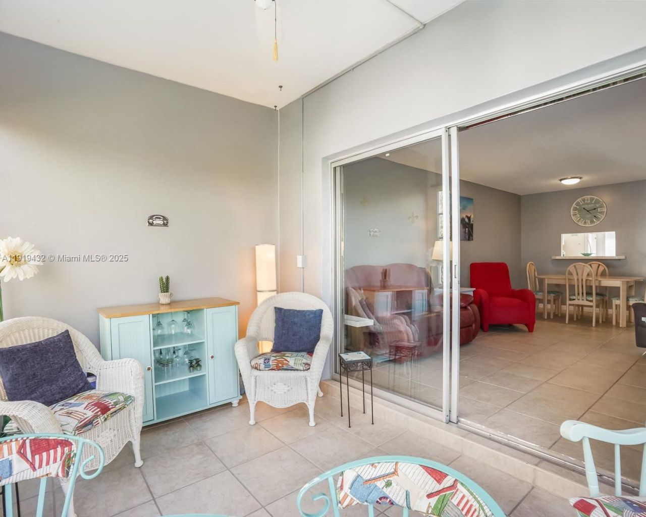 4705 NW 35th St, Unit 515, Lauderdale Lakes, FL 33319 Photo