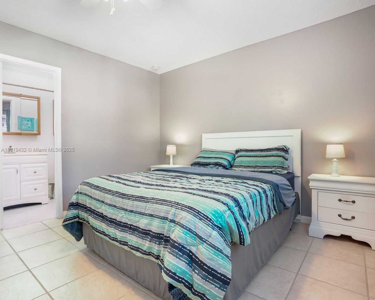 4705 NW 35th St, Unit 515, Lauderdale Lakes, FL 33319 Photo