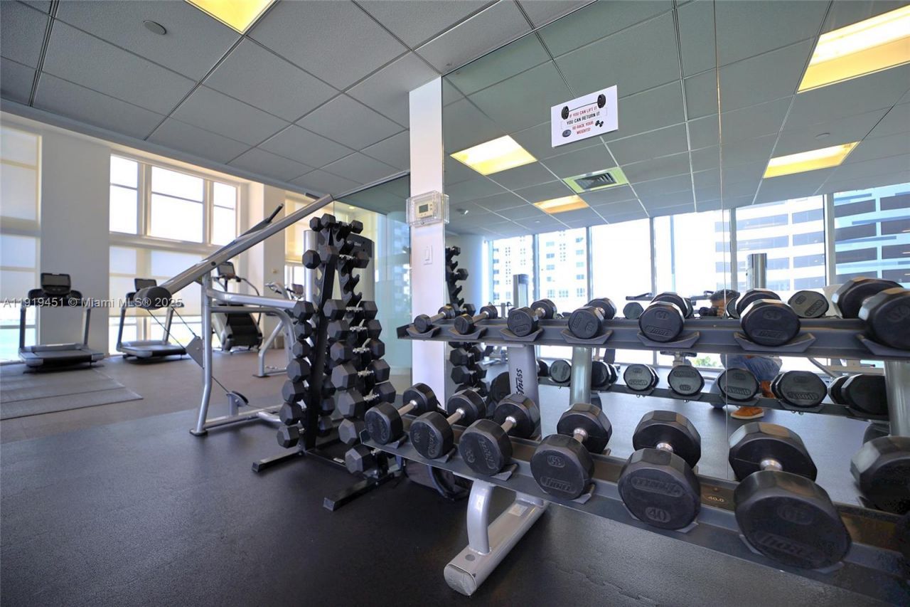 2020 N Bayshore Dr, Unit 1604, Miami, FL 33137 Photo