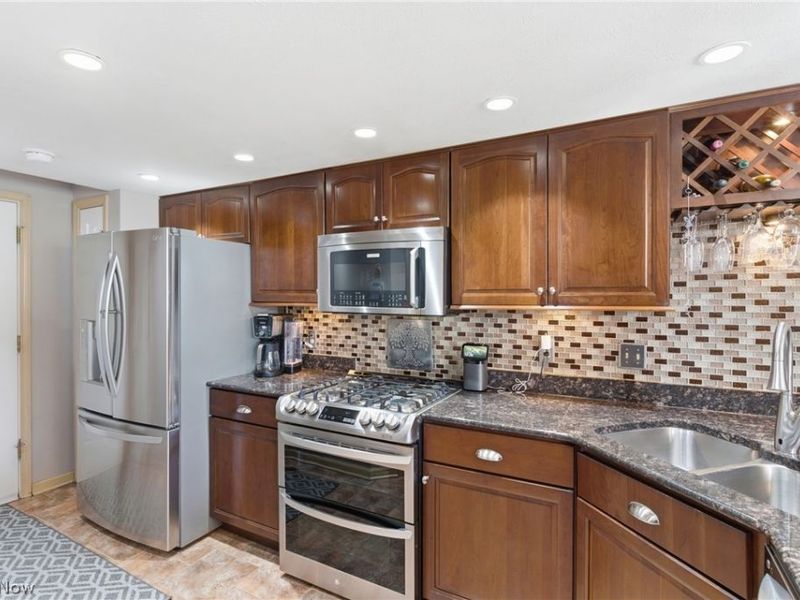 17209 Sun Meadow Trail, Strongsville, OH 44149 Photo 15