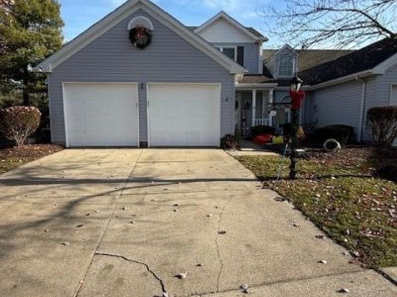 17209 Sun Meadow Trail, Strongsville, OH 44149 Photo 2