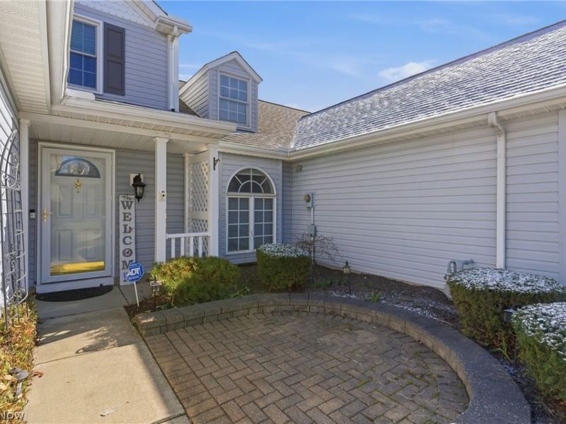 17209 Sun Meadow Trail, Strongsville, OH 44149 Photo 4