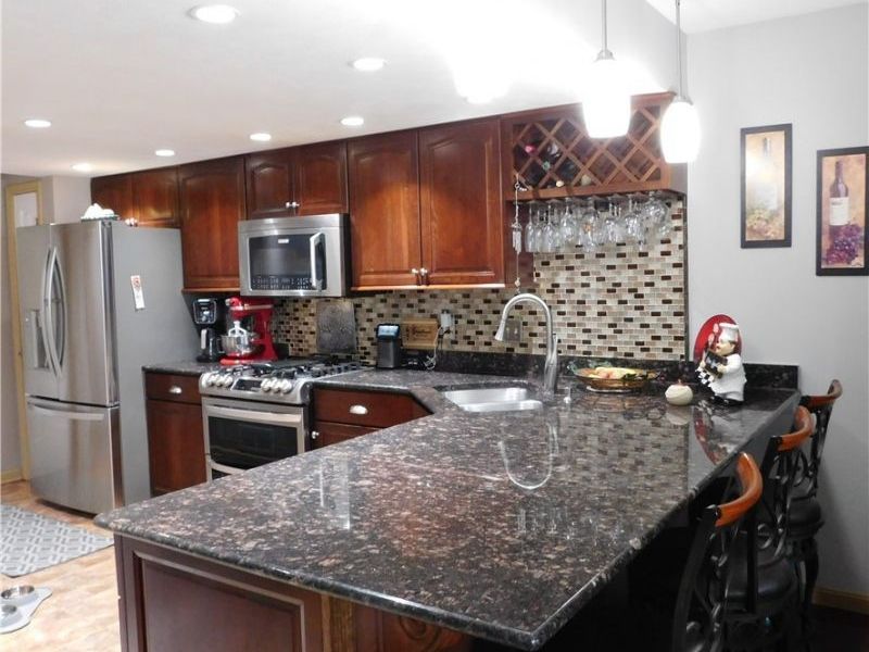 17209 Sun Meadow Trail, Strongsville, OH 44149 Photo 4