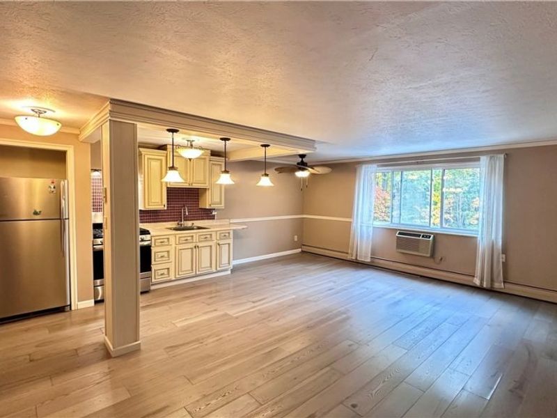 6000 Nob Hill Drive, Chagrin Falls, OH 44022 Photo 3