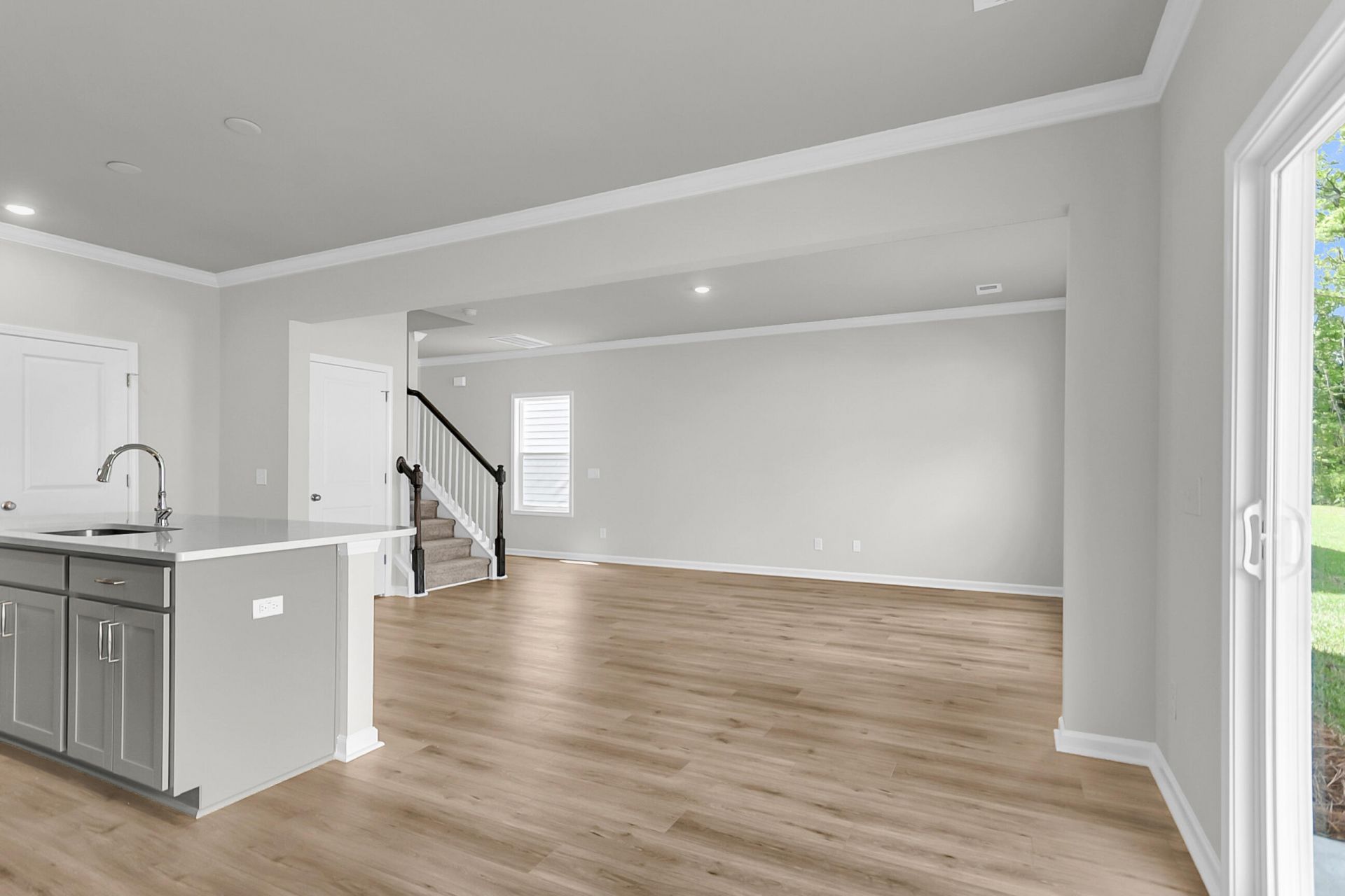 220 Central Creek Drive Photo 9