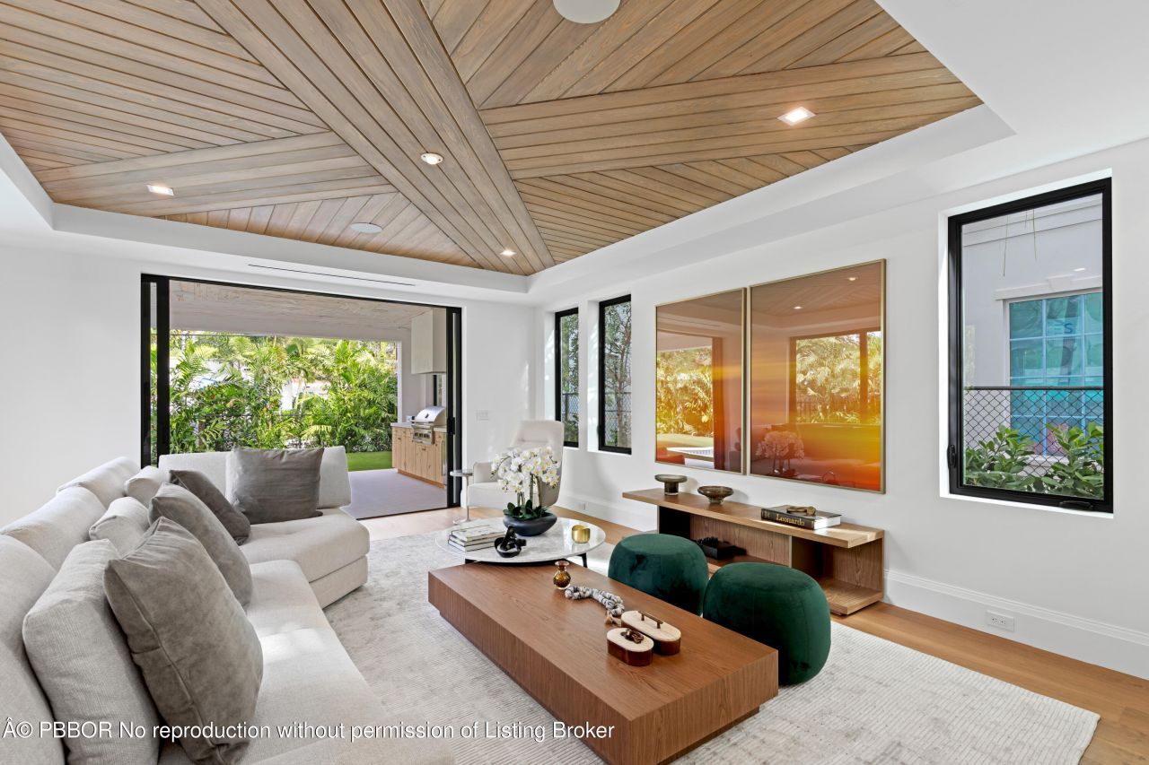 317 Greymon Drive, West Palm Beach, FL 33405 Photo