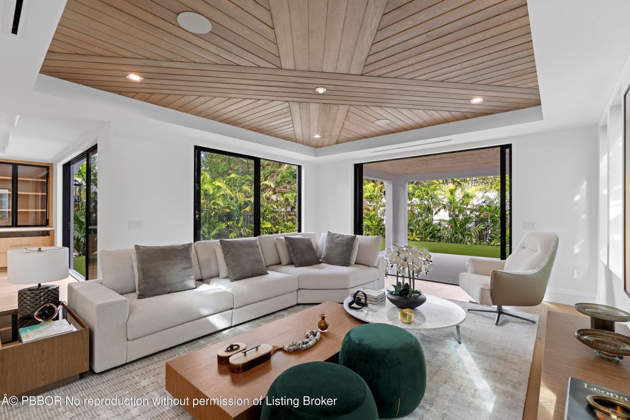 317 Greymon Drive, West Palm Beach, FL 33405 Photo