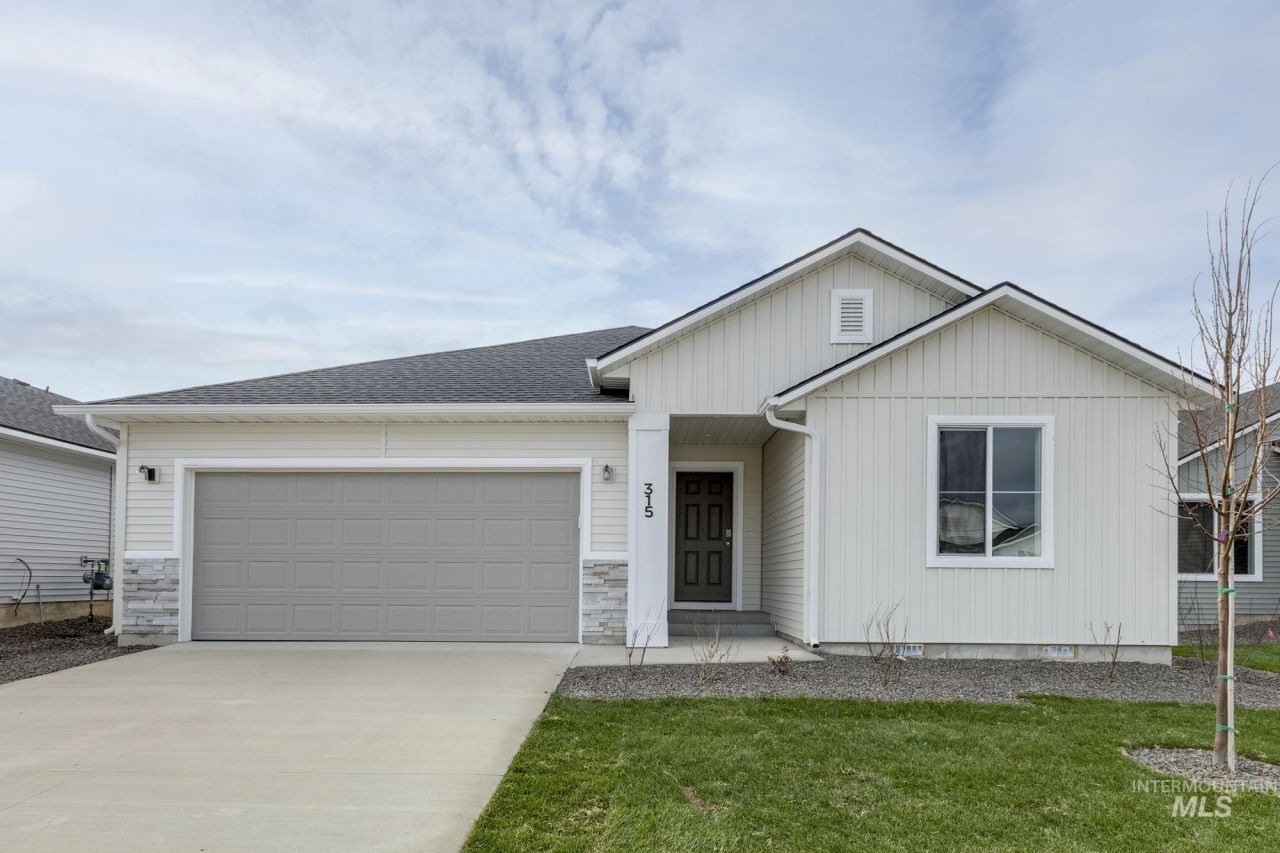315 N Madrone Ave, Kuna, ID 83634 Main Photo