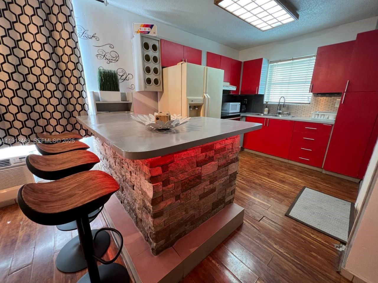 713 Collins Ave, Unit 39, Miami Beach, FL 33139 Photo