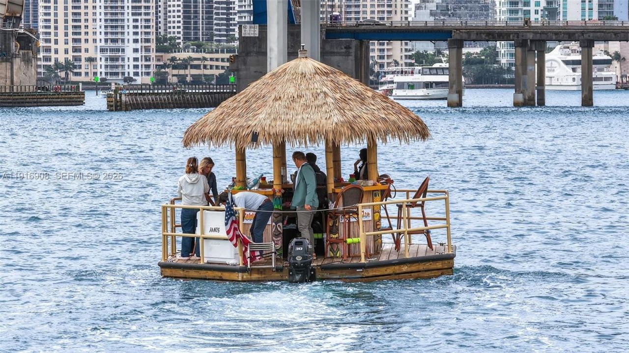 Turnkey Waterfront Tour Charter Franchise Business, Miami, FL 33132 Photo