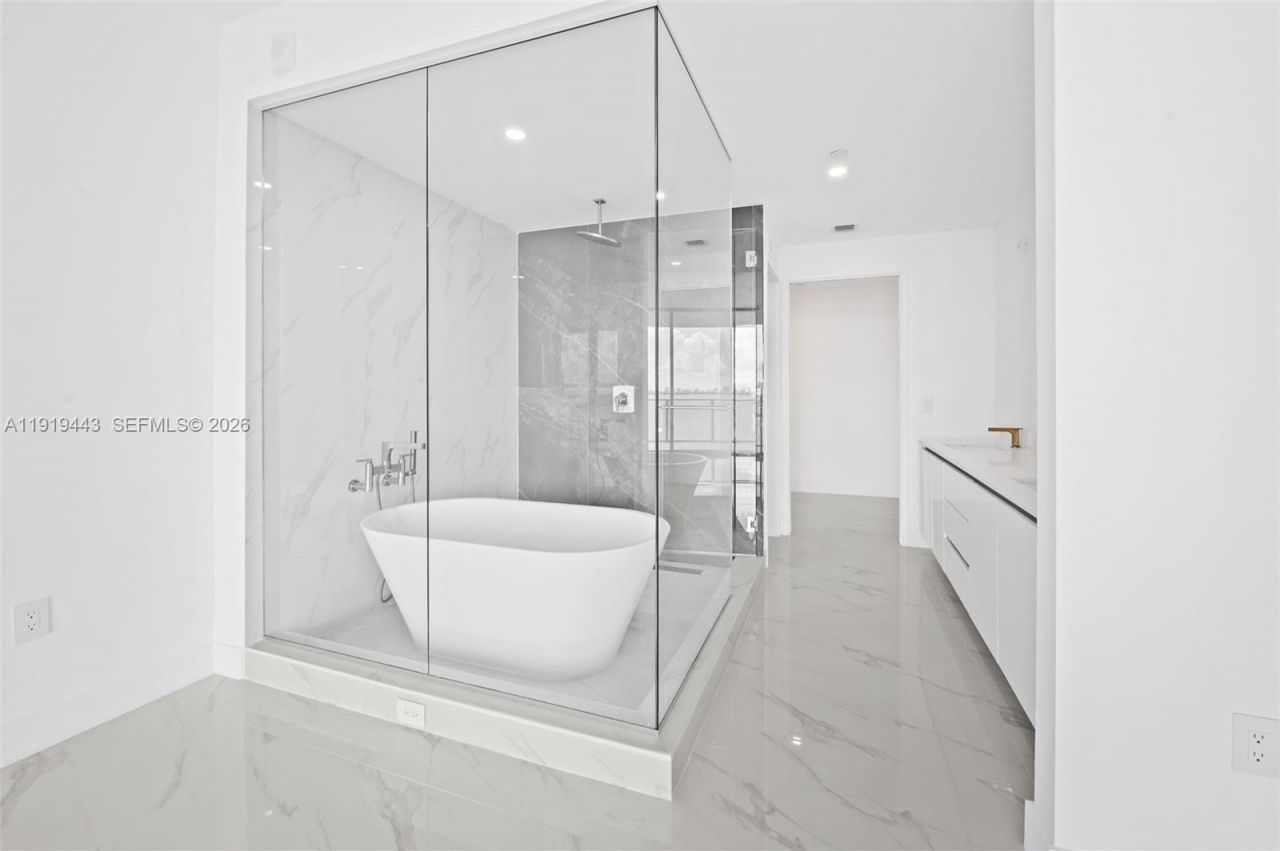 700 NE 24 Street, Unit 805, Miami, FL 33137 Photo