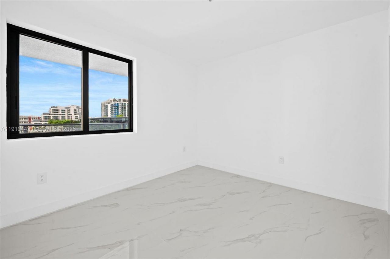 700 NE 24 Street, Unit 805, Miami, FL 33137 Photo