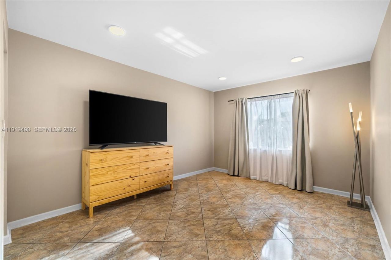 11166 NW 37th St, Sunrise, FL 33351 Photo