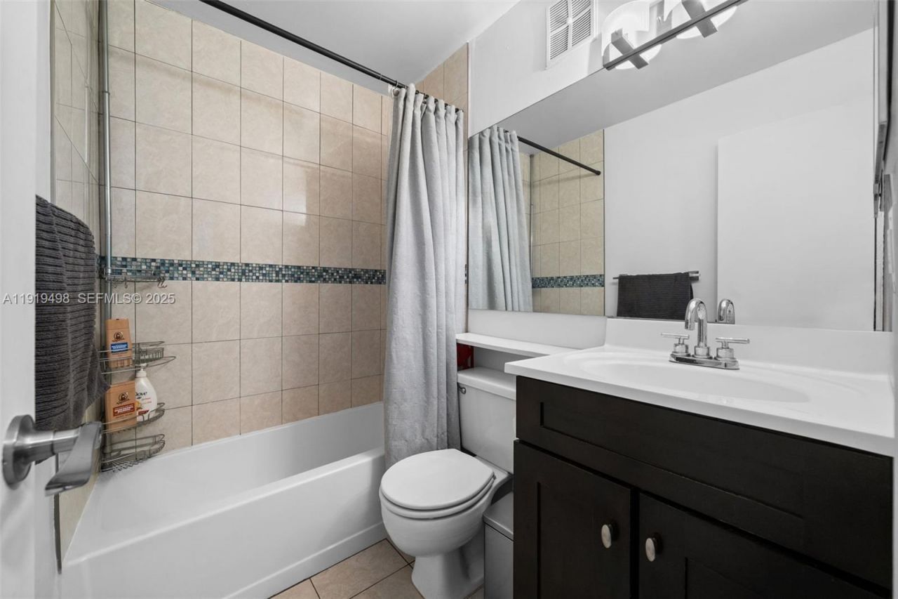 11166 NW 37th St, Sunrise, FL 33351 Photo