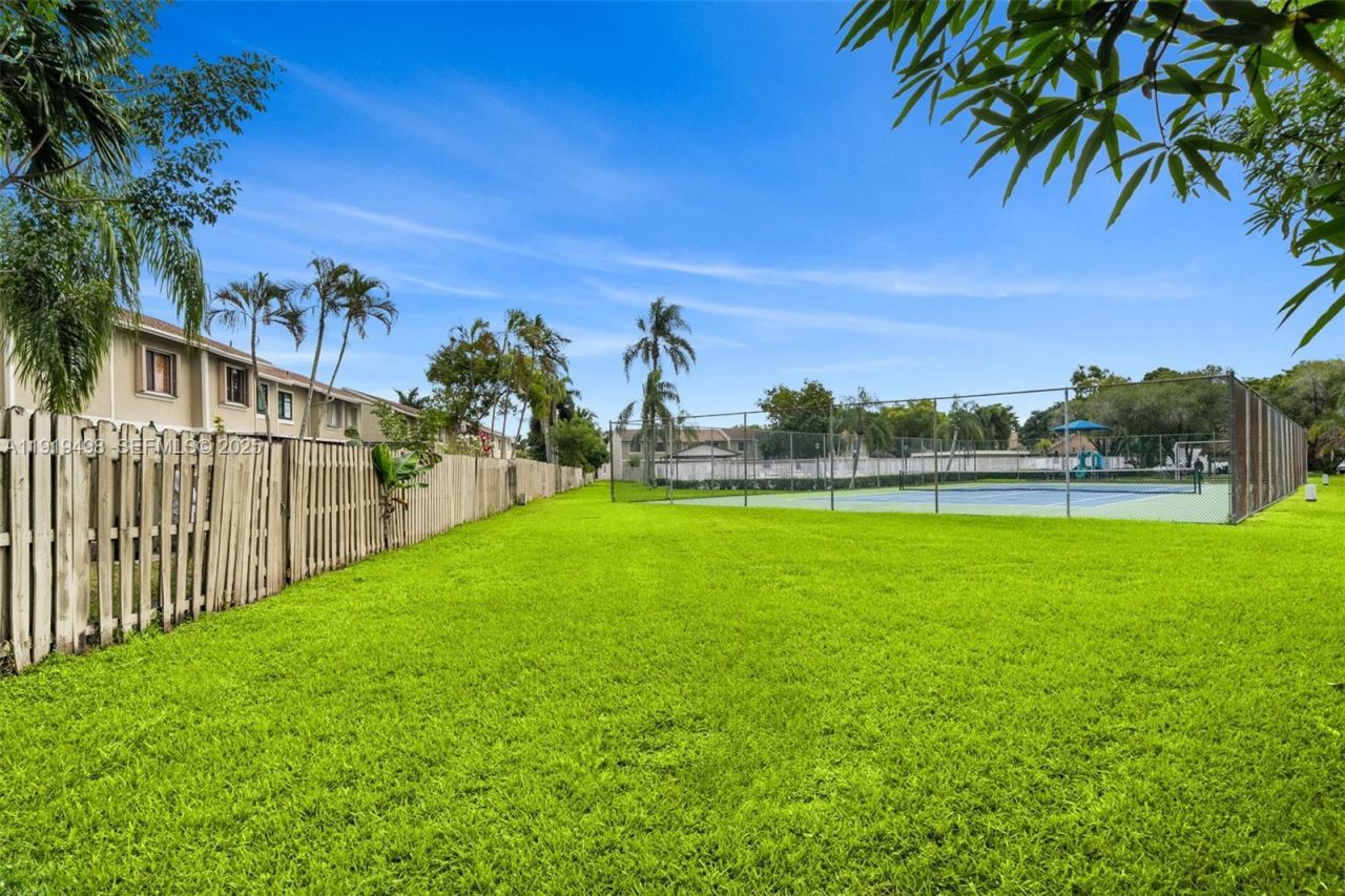 11166 NW 37th St, Sunrise, FL 33351 Photo