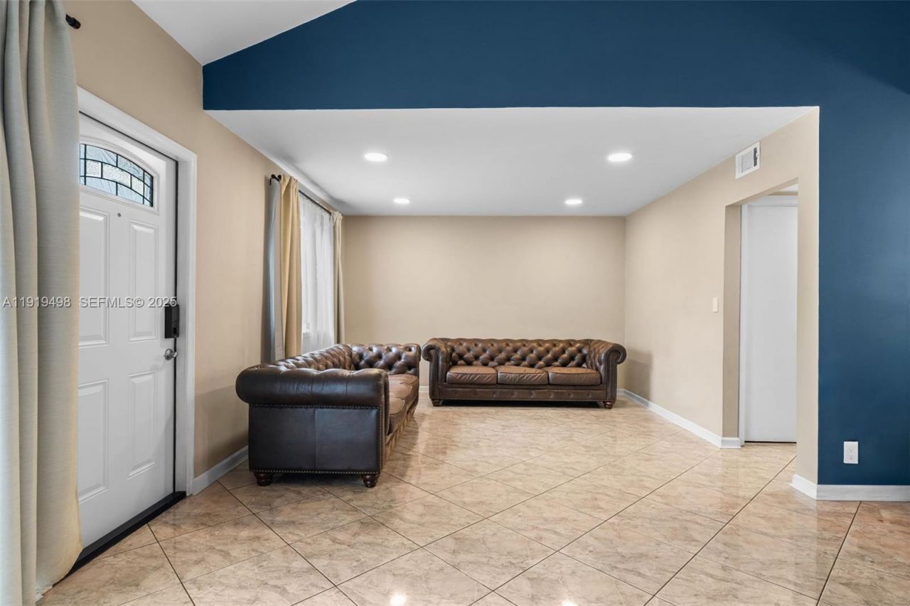 11166 NW 37th St, Sunrise, FL 33351 Photo