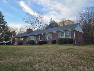 1700 Ward Street, Farmville, VA 23901