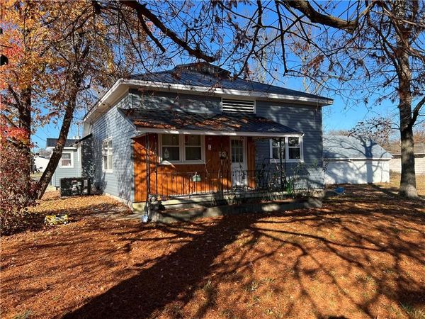 216 E Prairie Avenue, Girard, KS 66743