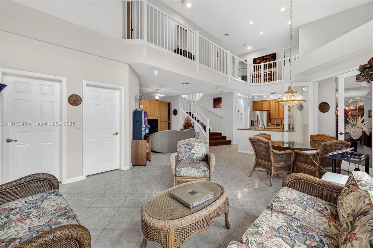 4123 W Lake Estates Dr, Davie, FL 33328 Photo