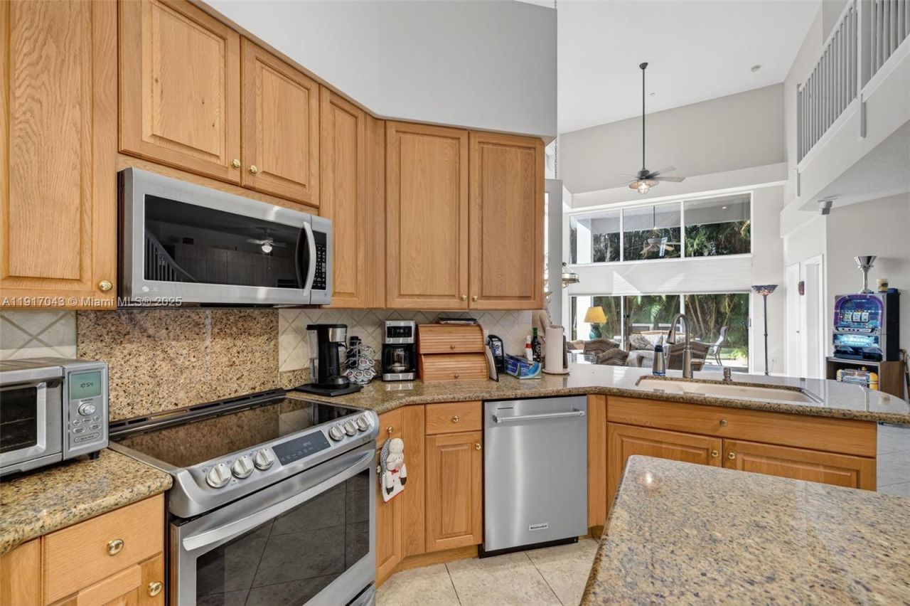 4123 W Lake Estates Dr, Davie, FL 33328 Photo