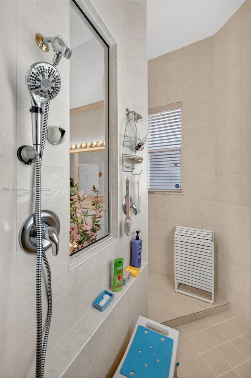 4123 W Lake Estates Dr, Davie, FL 33328 Photo